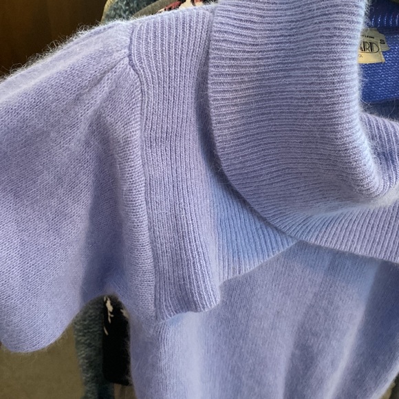 AMAZING VINTAGE lambswool angora sweater! SO soft and cute!! Size US small (S) - Picture 6 of 10
